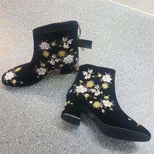Black Velvet Ankle Boots Floral Embroidery Design